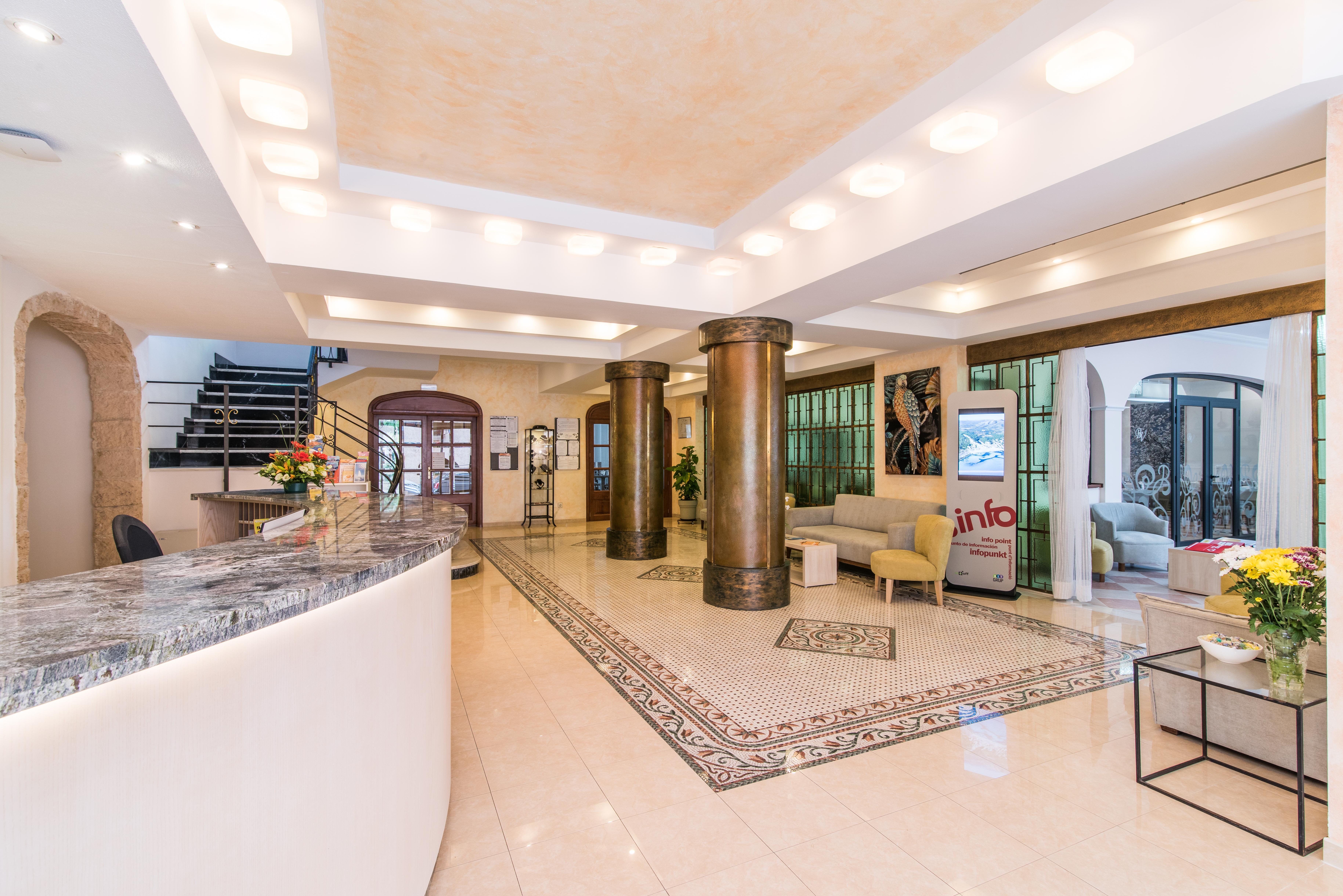 Hotel Baviera Cala Ratjada  Εξωτερικό φωτογραφία